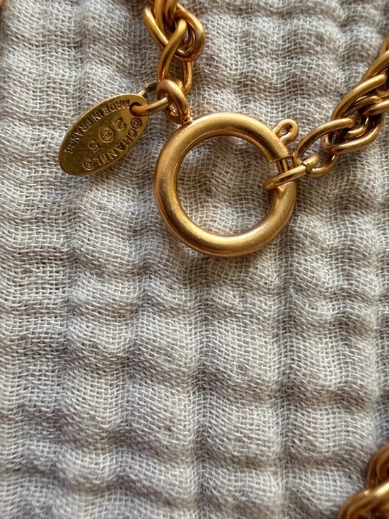 ✨Vintage Chanel CC Medallion Chain Necklace Gold Tone ✨ - Picture 5 of 7